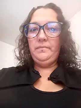 -Saraqueen-- online show from 05/20/26, 04:02