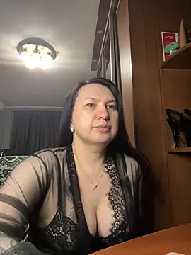 EvaBeautyXxX online show from 06/17/26, 08:32