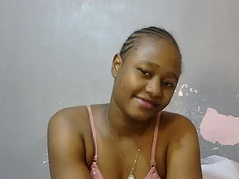 Snapshot of Petite_Ebony10 chatting on 06/23/26, 08:51 Petite Ebony10 online show from 06/23/26, 08:51