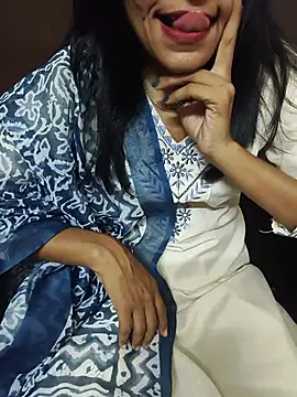 Snapshot of Shanaya_001 chatting on 06/27/26, 12:33 Shanaya 001 online show from 06/27/26, 12:33