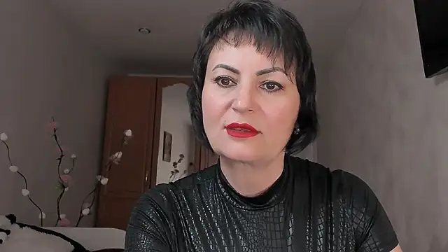 Snapshot of Helen_Beller chatting on 07/14/26, 12:33 Helen Beller online show from 07/14/26, 12:33