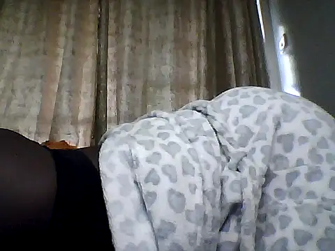 cutiebreey online show from 06/09/26, 01:45