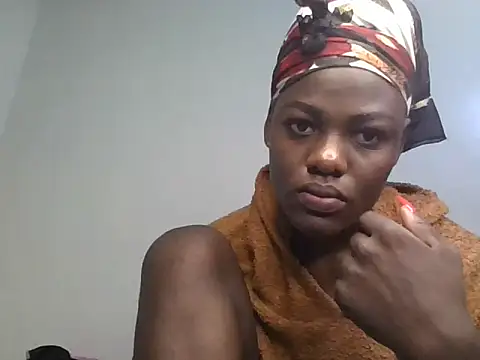 Snapshot of Hot_Berry18 chatting on 05/18/26, 02:18 Hot Berry18 online show from 05/18/26, 02:18