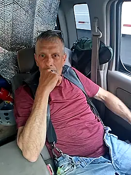 truckdawg2023 online show from 06/15/26, 12:29