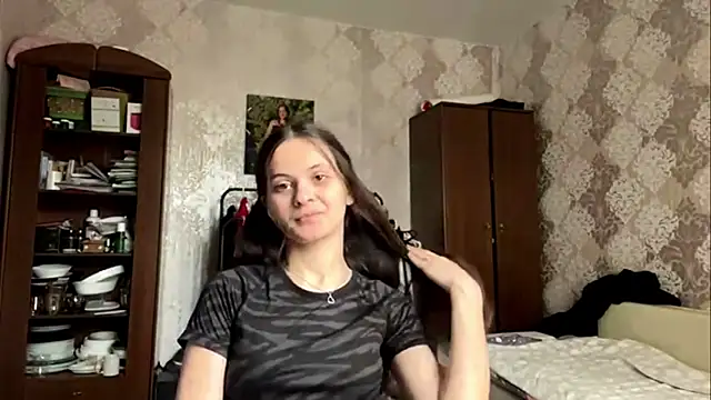 Snapshot of MarlynSiefkes chatting on 06/06/26, 01:05 MarlynSiefkes online show from 06/06/26, 01:05