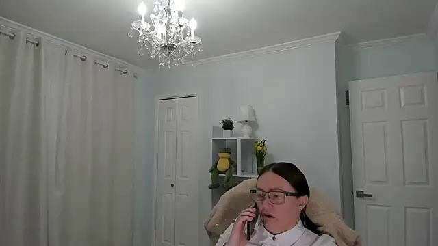 Snapshot of Vika73 chatting on 03/11/25, 01:23 Vika73 online show from 03/11/25, 01:23