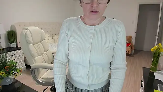 Vika73 online show from 02/25/26, 12:37