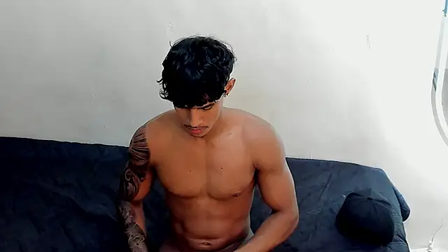 Snapshot of Joao_da_silva19 chatting on 06/12/26, 01:21 Joao da silva19 online show from 06/12/26, 01:21