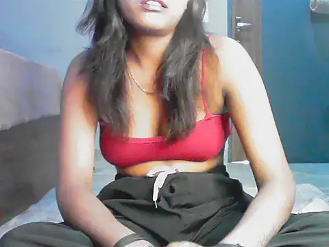 Snapshot of Diana_Penty chatting on 05/18/26, 09:26 Diana Penty online show from 05/18/26, 09:26