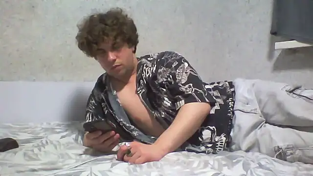 hydrangea228 online show from 05/19/26, 09:32