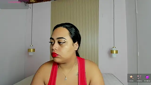 Snapshot of MiaLane3 chatting on 06/19/26, 11:36 MiaLane3 online show from 06/19/26, 11:36