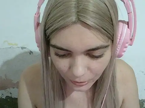 Angel Ristoww online show from 05/19/26, 02:29