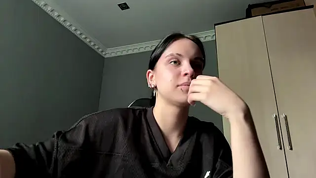 illiebilish online show from 06/11/26, 08:01
