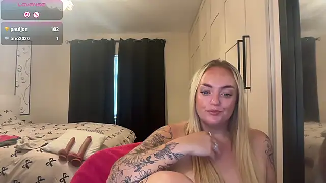 CurvyWetWife online show from 06/29/26, 10:15