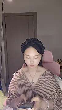 lylxili online show from 06/04/26, 09:26