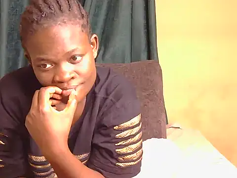Snapshot of chocolate_peggy chatting on 06/15/26, 03:47 chocolate peggy online show from 06/15/26, 03:47