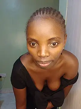 Alianamilly0 online show from 05/17/26, 02:46