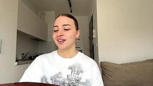 BrandiEngberg online show from 05/18/26, 11:38
