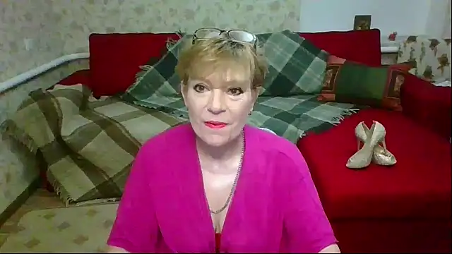 Snapshot of SamantaxFocs chatting on 06/03/26, 03:42 SamantaxFocs online show from 06/03/26, 03:42