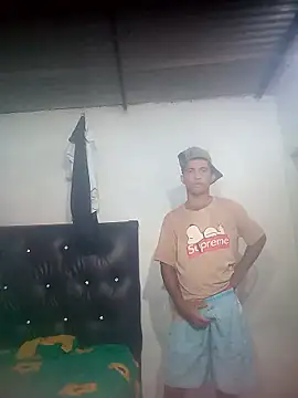 soymartinez2004 online show from 06/07/26, 01:43