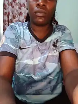 Snapshot of thickiana4 chatting on 06/30/26, 01:56 thickiana4 online show from 06/30/26, 01:56