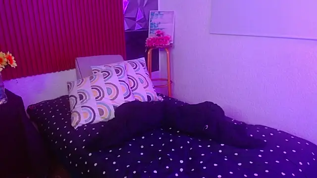 Snapshot of Stefany1_loves chatting on 05/24/26, 12:26 Stefany1 loves online show from 05/24/26, 12:26