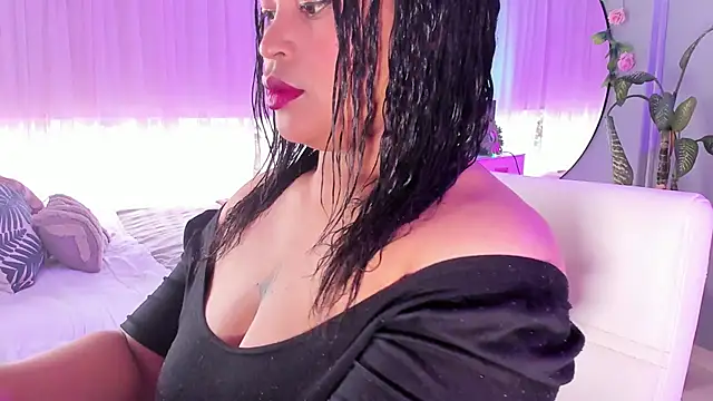 Bianca DVarela online show from 06/08/26, 01:11