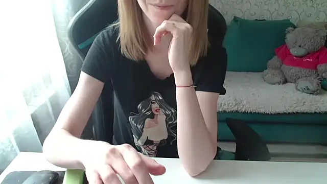Snapshot of -Millamanka- chatting on 05/29/26, 11:08 -Millamanka- online show from 05/29/26, 11:08