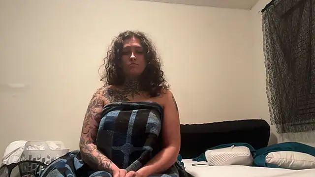 shadowmanNsnowflake online show from 07/07/26, 02:25