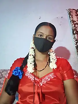 Snapshot of madhushree143 chatting on 07/10/26, 04:39 madhushree143 online show from 07/10/26, 04:39
