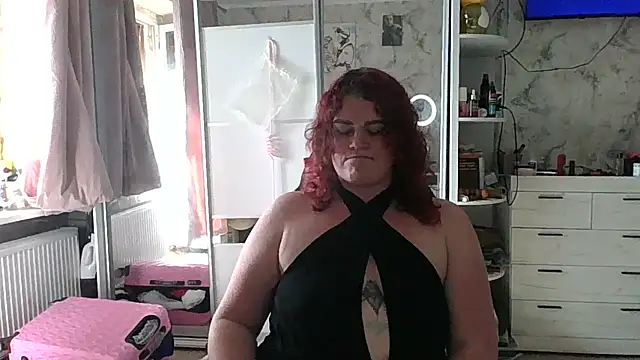 Snapshot of MargoRed_ chatting on 05/20/26, 02:23 MargoRed online show from 05/20/26, 02:23