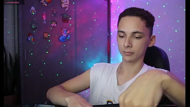 archi love online show from 02/05/25, 10:19