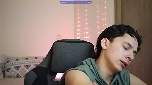 Snapshot of archi_love chatting on 04/25/26, 05:21 archi love online show from 04/25/26, 05:21