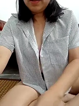 Snapshot of LalisaSexy chatting on 07/25/26, 02:47 LalisaSexy online show from 07/25/26, 02:47