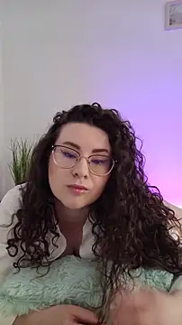 Snapshot of Elissa_Floyd__ chatting on 06/16/26, 07:00 Elissa Floyd online show from 06/16/26, 07:00
