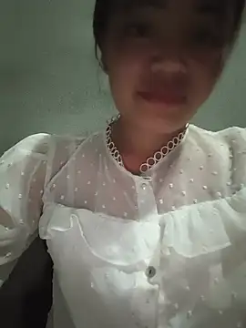 Snapshot of Emma-sin chatting on 07/04/26, 01:50 Emma-sin online show from 07/04/26, 01:50