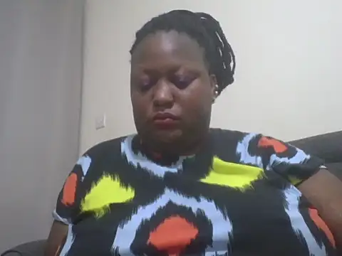 Snapshot of fat_ebonyqueen chatting on 06/17/26, 11:27 fat ebonyqueen online show from 06/17/26, 11:27