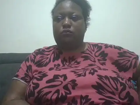 Snapshot of fat_ebonyqueen chatting on 07/05/26, 06:26 fat ebonyqueen online show from 07/05/26, 06:26