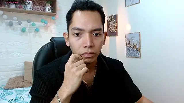Snapshot of paul_cros chatting on 06/19/26, 11:25 paul cros online show from 06/19/26, 11:25