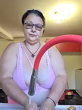 Snapshot of Diana_Diafan chatting on 06/15/26, 06:04 Diana Diafan online show from 06/15/26, 06:04