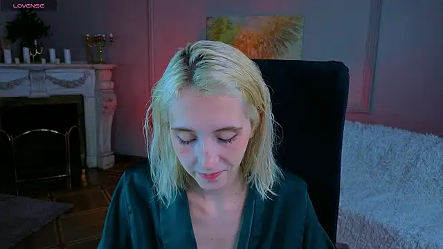 Elen  Moore online show from 06/25/26, 05:12