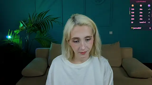 Elen  Moore online show from 07/04/26, 05:24