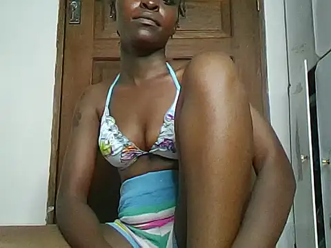 Snapshot of petiteprettygal chatting on 07/08/26, 09:19 petiteprettygal online show from 07/08/26, 09:19