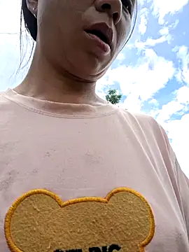 Mila 00 online show from 07/05/26, 03:45