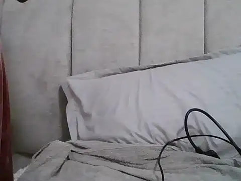 Snapshot of Tehiller chatting on 06/20/26, 04:43 Tehiller online show from 06/20/26, 04:43