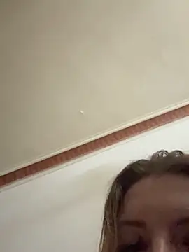 Snapshot of sofivibe chatting on 05/23/26, 10:14 sofivibe online show from 05/23/26, 10:14