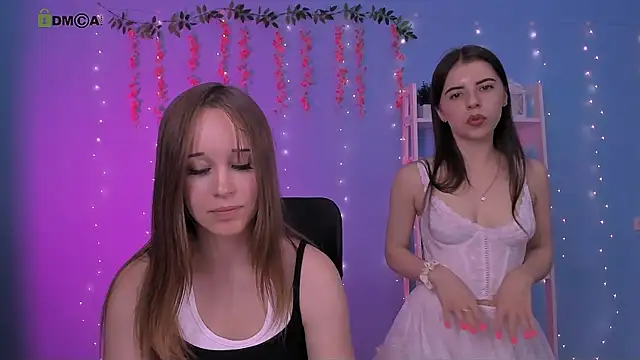 Snapshot of lyra_desire chatting on 06/25/26, 07:29 lyra desire online show from 06/25/26, 07:29