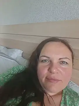Snapshot of Meri_a chatting on 06/29/26, 02:06 Meri a online show from 06/29/26, 02:06