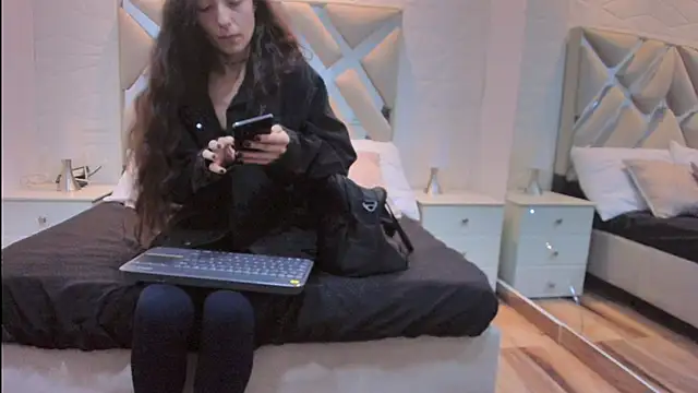valentinasu online show from 06/01/26, 11:34