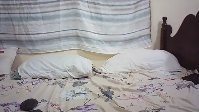 emmyteaz1 online show from 06/04/26, 12:11